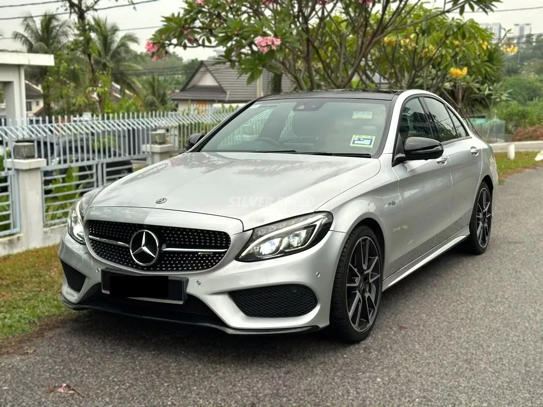 Mercedes Benz AMG C43 image 3