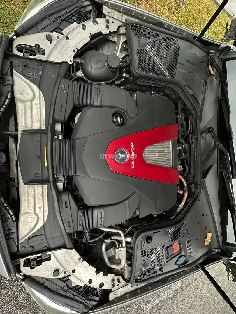 Mercedes Benz AMG C43 image 18