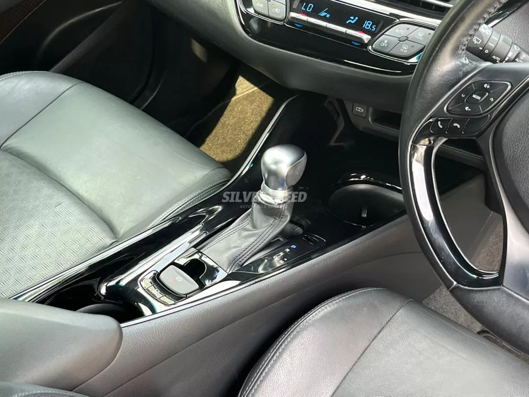 Toyota C-hr image 15