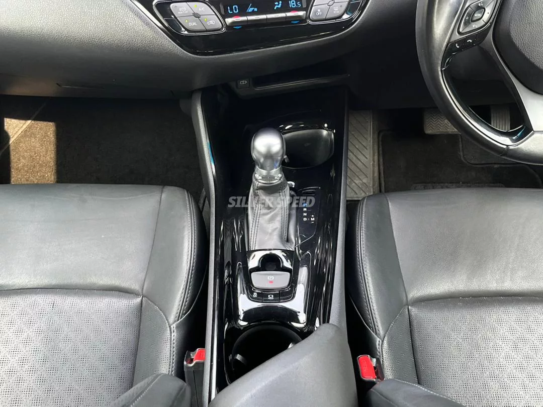 Toyota C-hr image 10