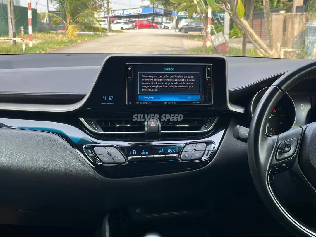 Toyota C-hr image 13