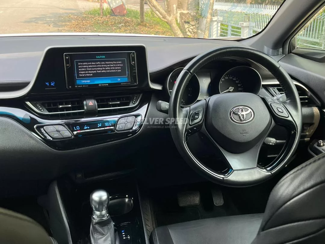 Toyota C-hr image 12