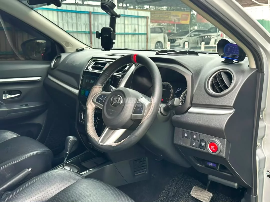 Perodua Aruz image 9