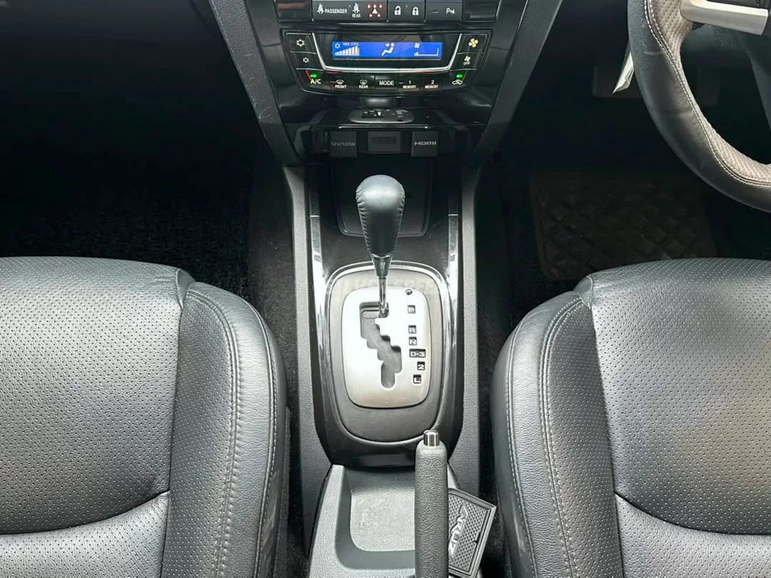 Perodua Aruz image 12