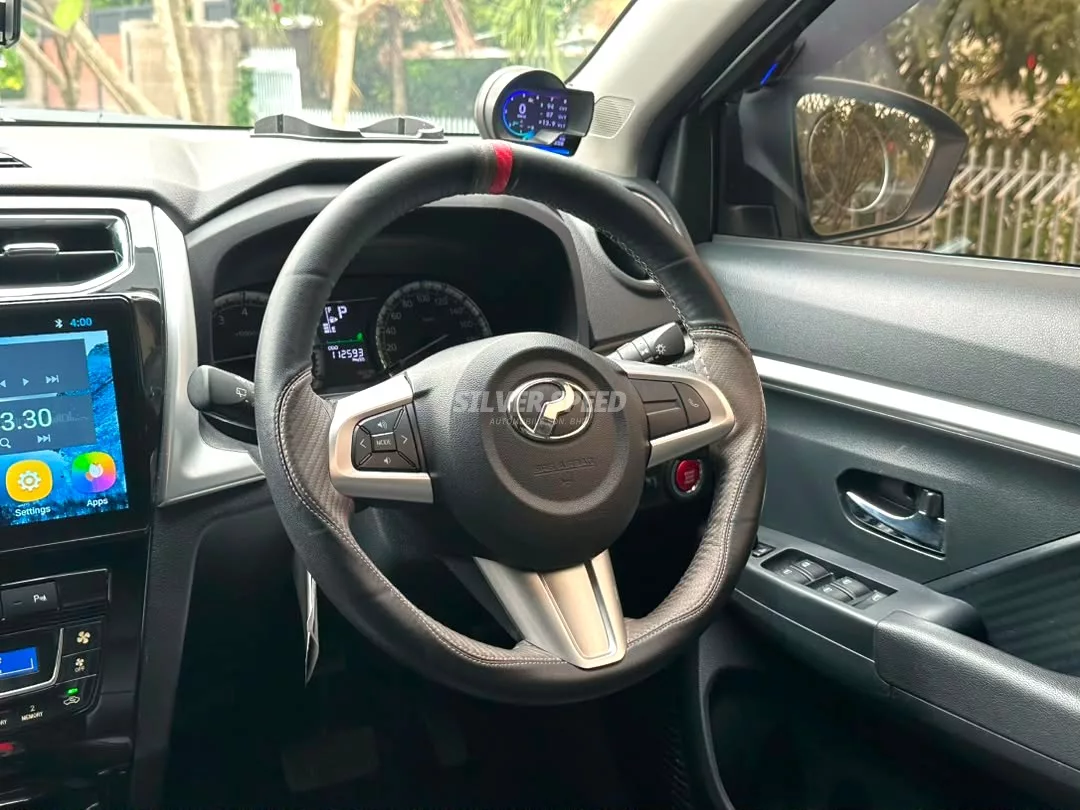 Perodua Aruz image 11