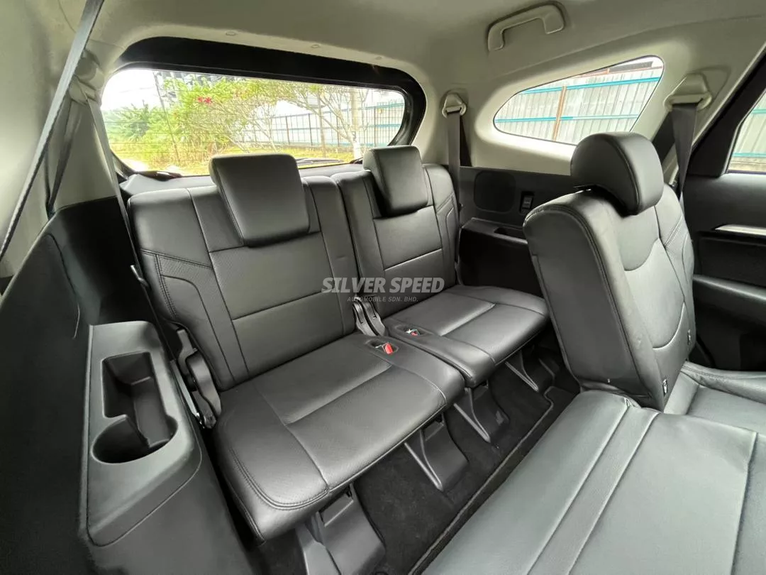 Perodua Aruz image 9