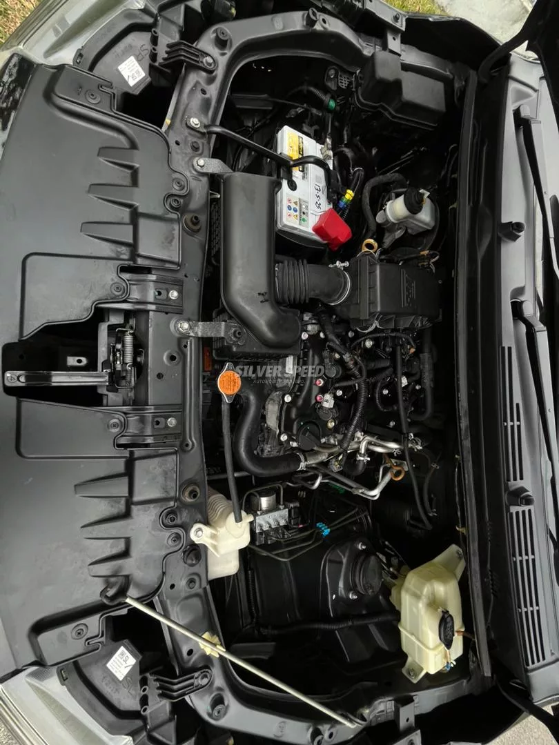 Perodua Aruz image 18
