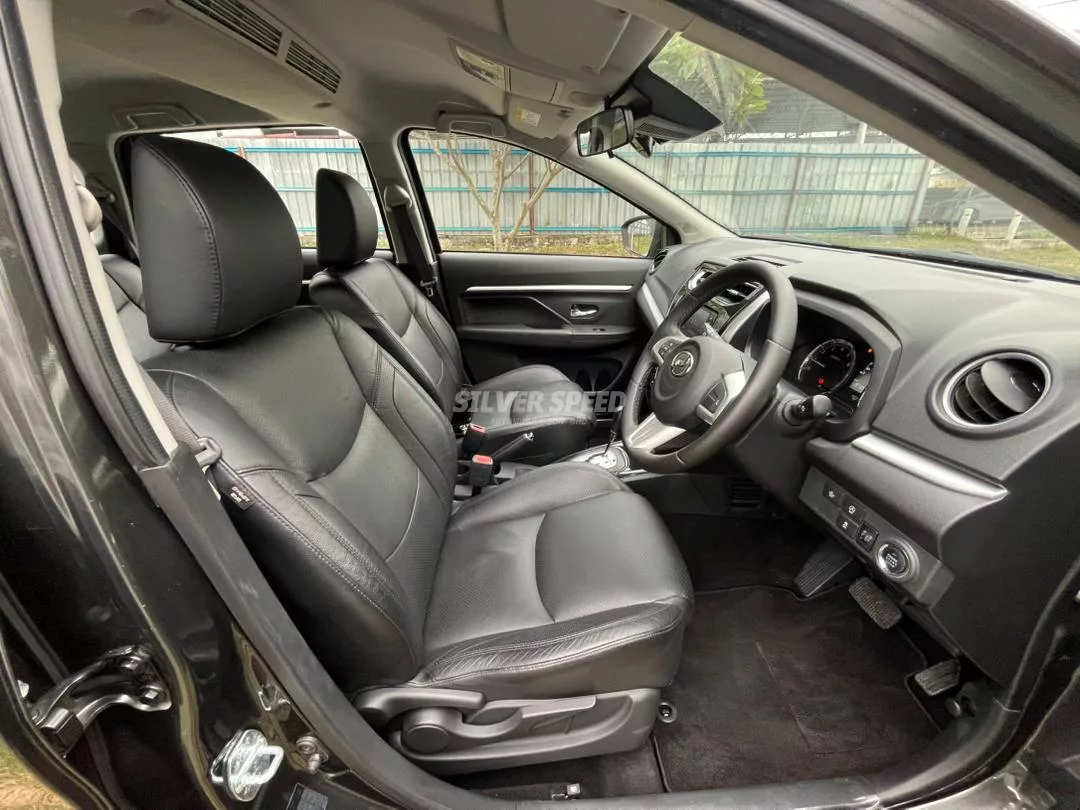 Perodua Aruz image 7