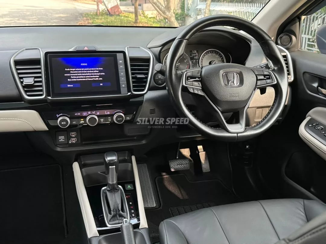 Honda City image 11