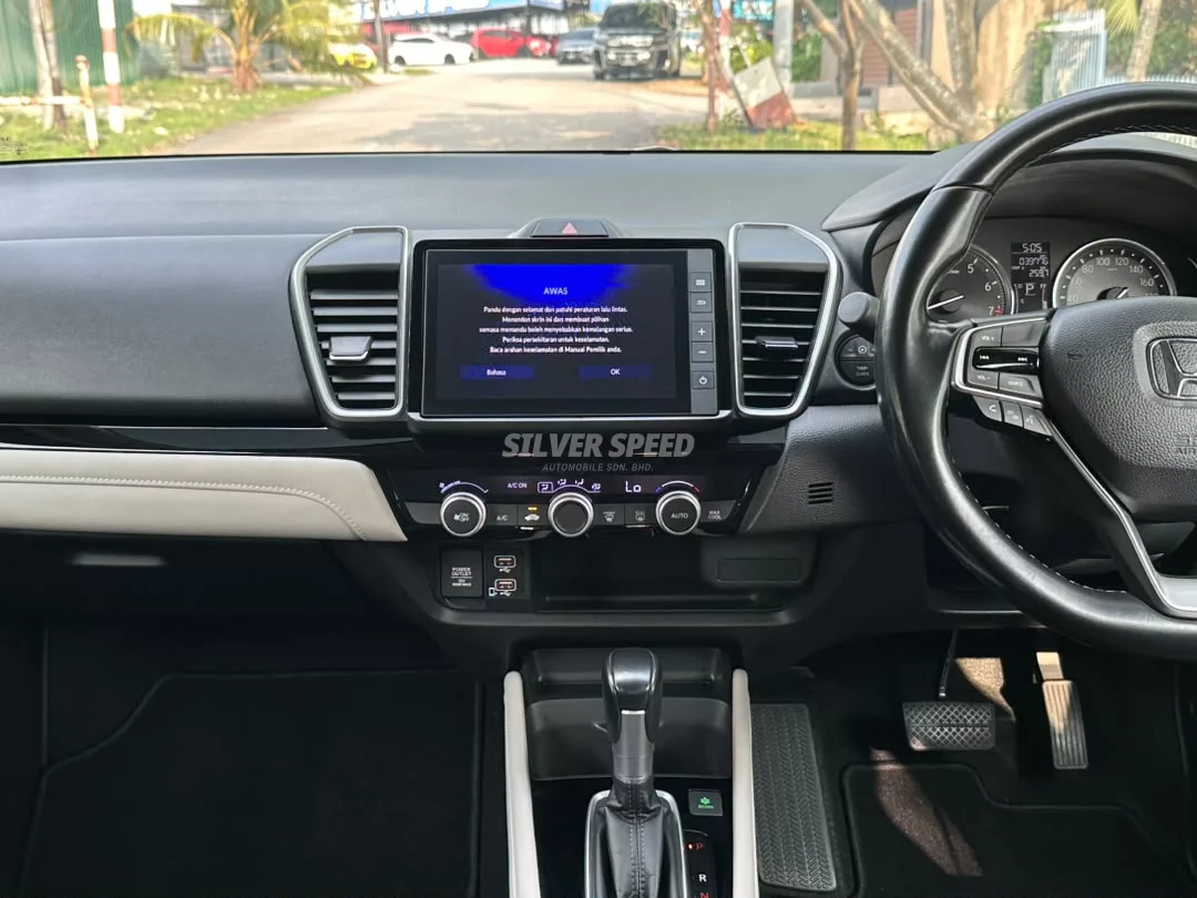 Honda City image 13