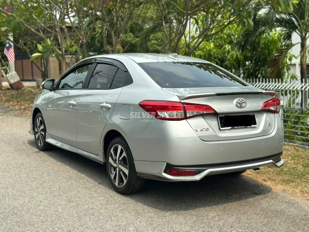 Toyota Vios image 6