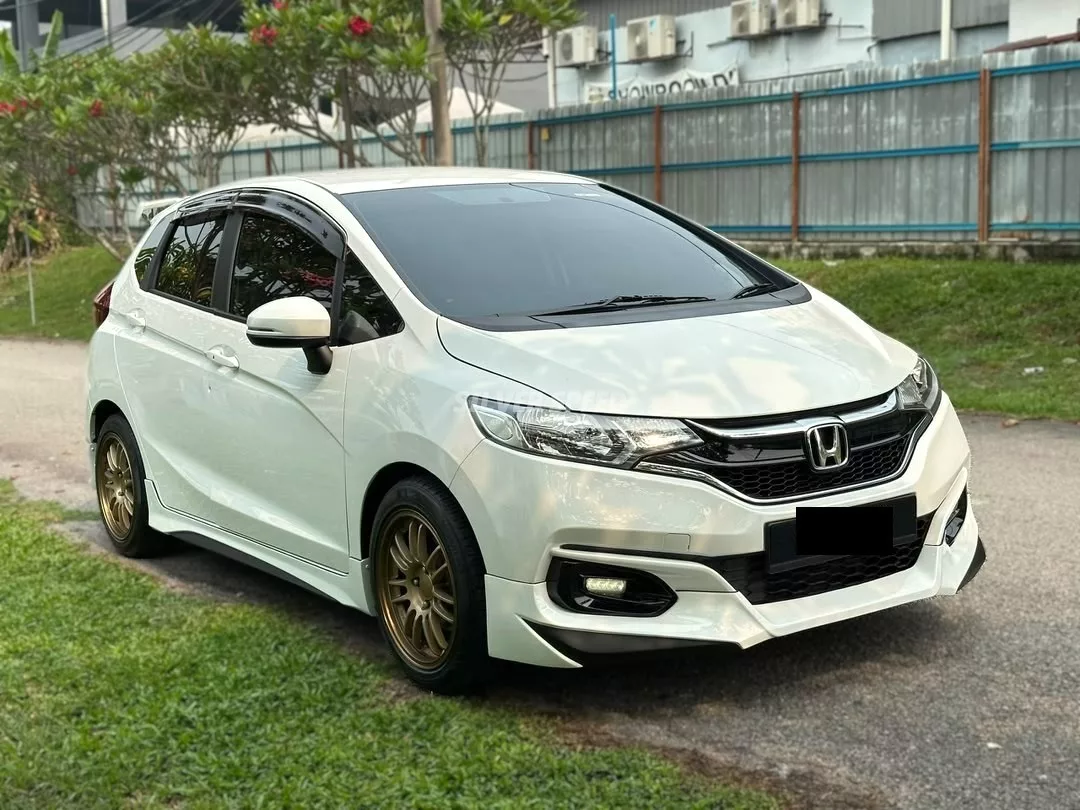 HONDA JAZZ 1.5 V (AT)
