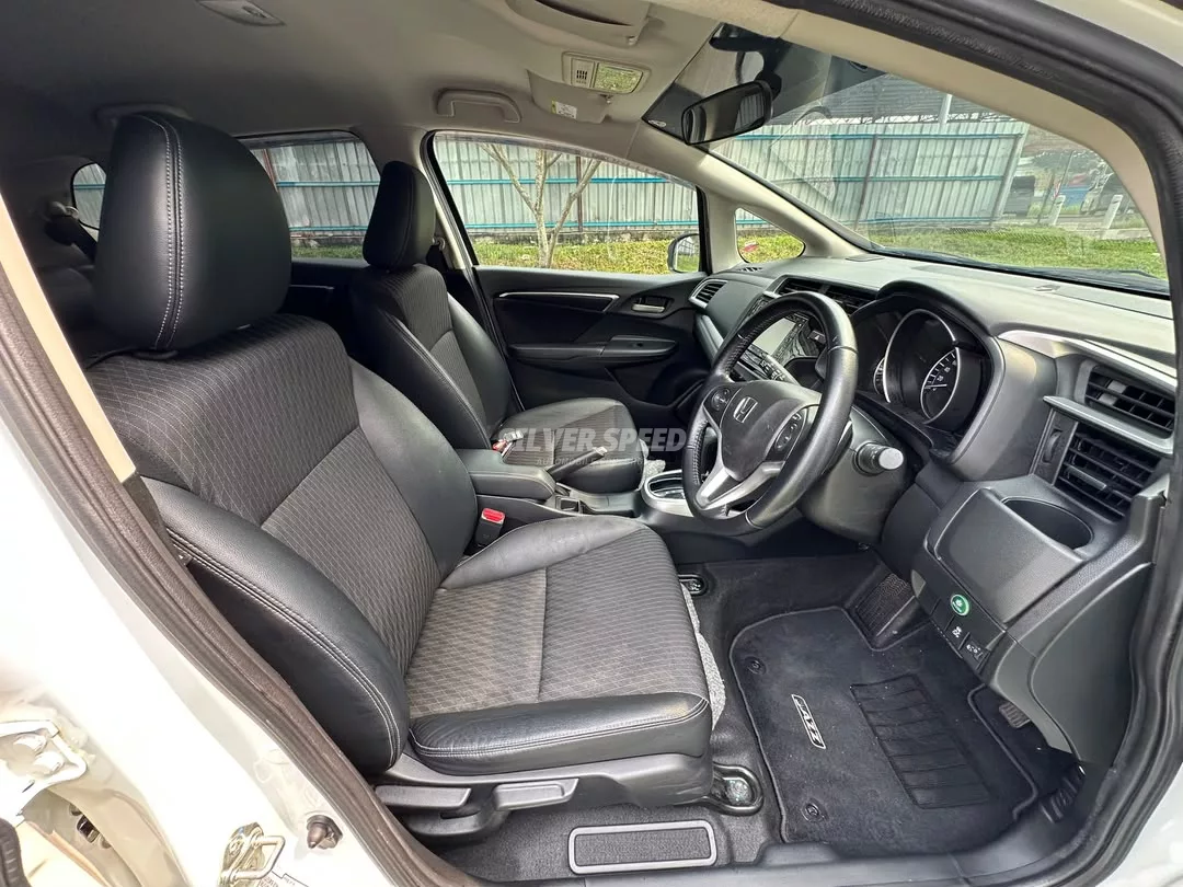 Honda Jazz image 6