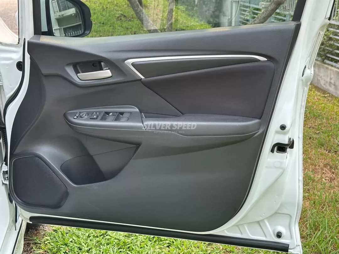 Honda Jazz image 15