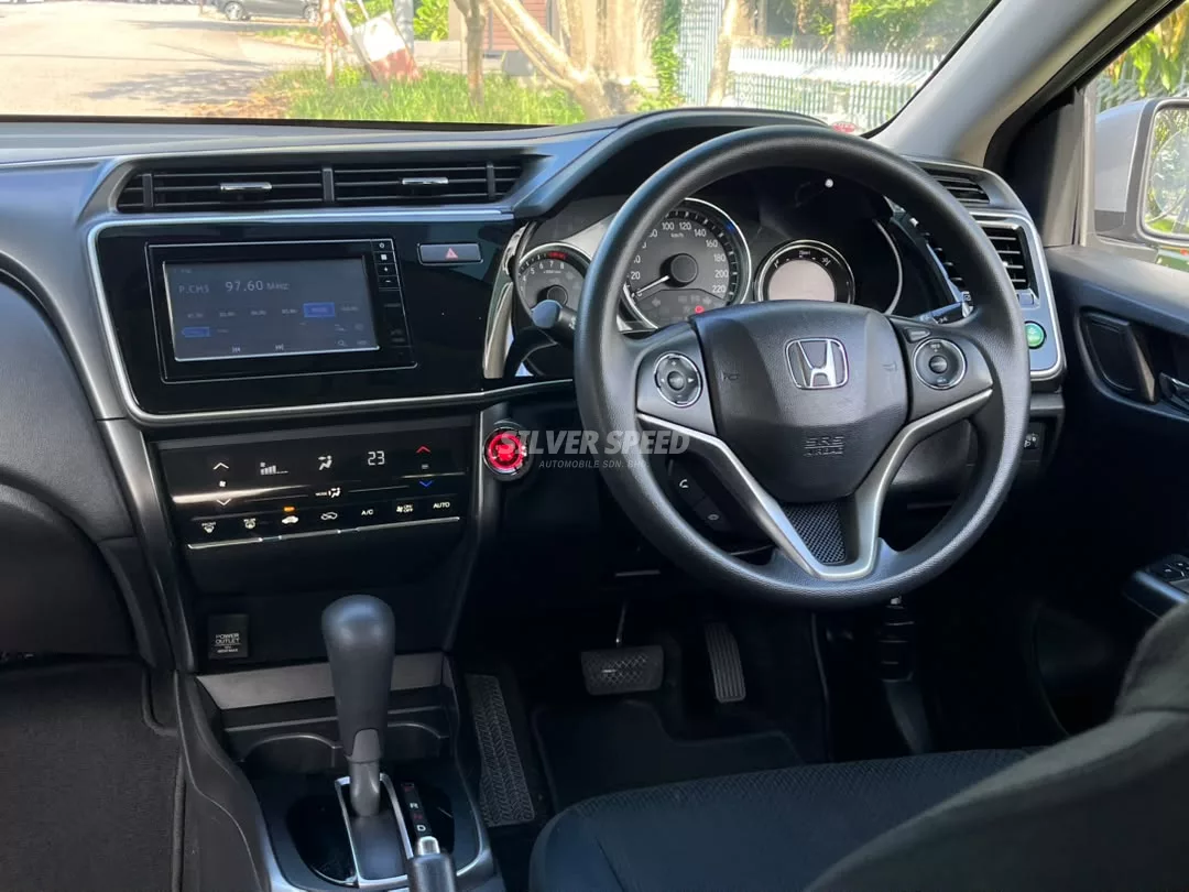 Honda City image 9