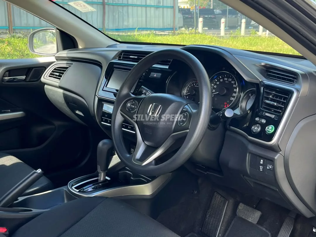 Honda City image 11