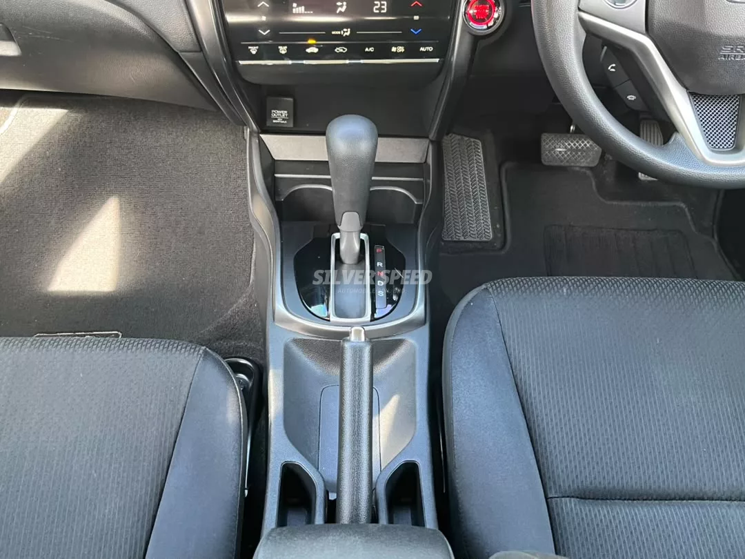 Honda City image 6