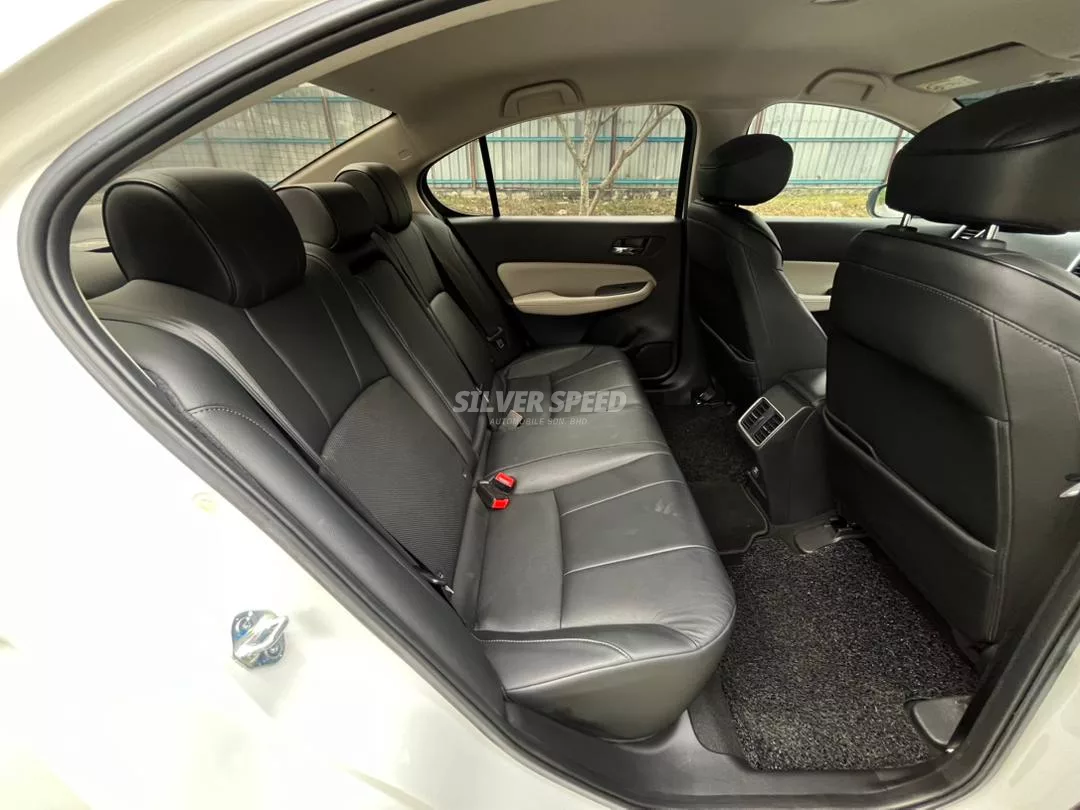 Honda City image 8