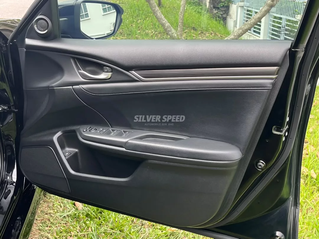 Honda Civic image 17