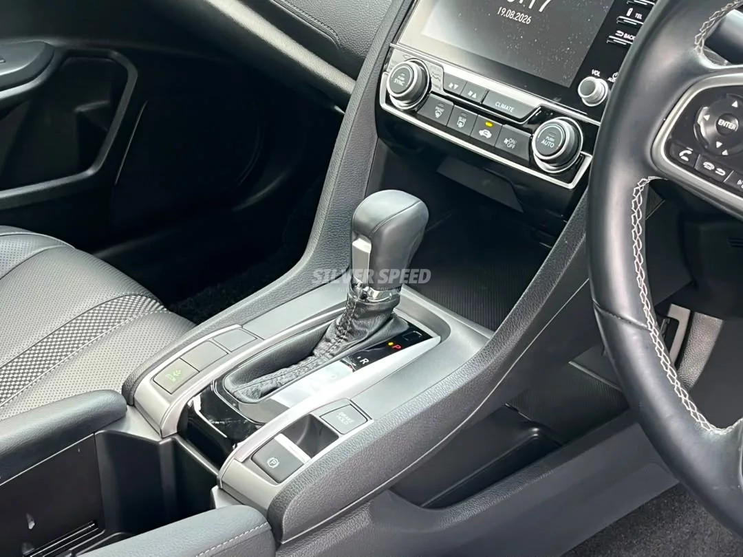Honda Civic image 14