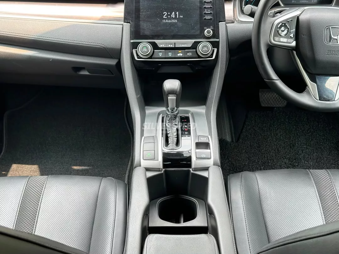Honda Civic image 13