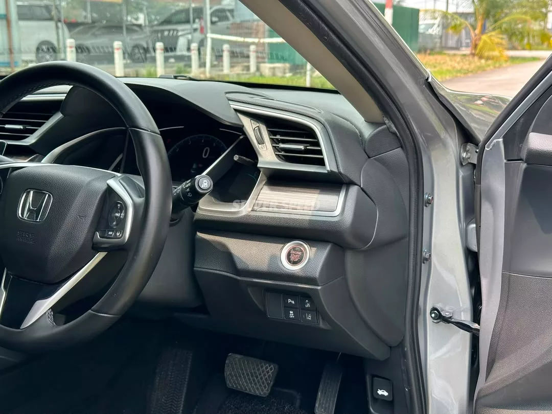 Honda Civic image 14