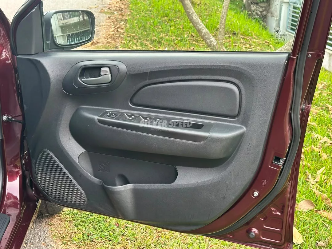 Proton Saga image 12