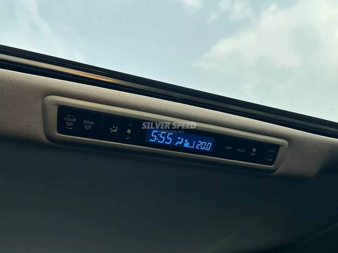 Toyota Alphard image 14