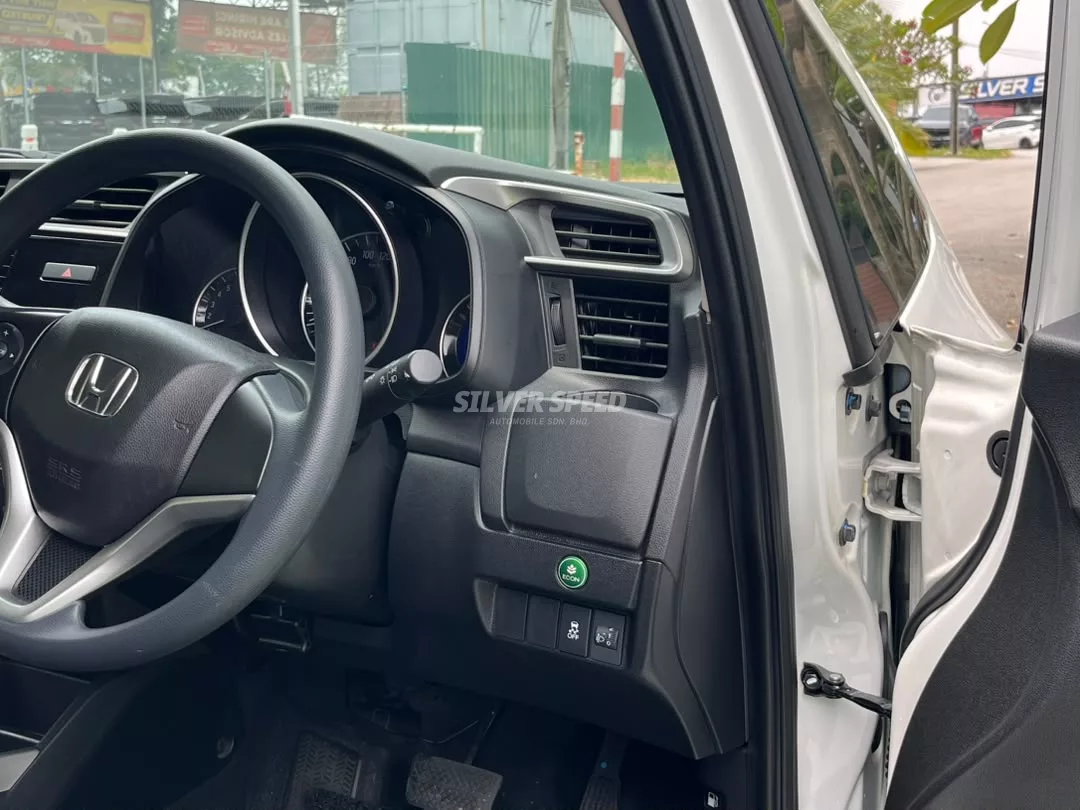 Honda Jazz image 13