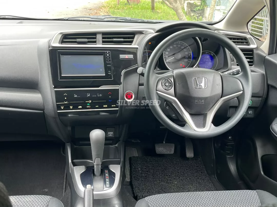 Honda Jazz image 8