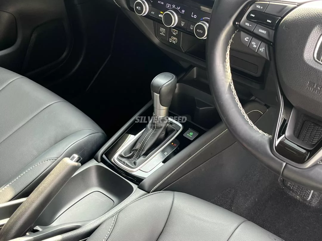 Honda City image 11